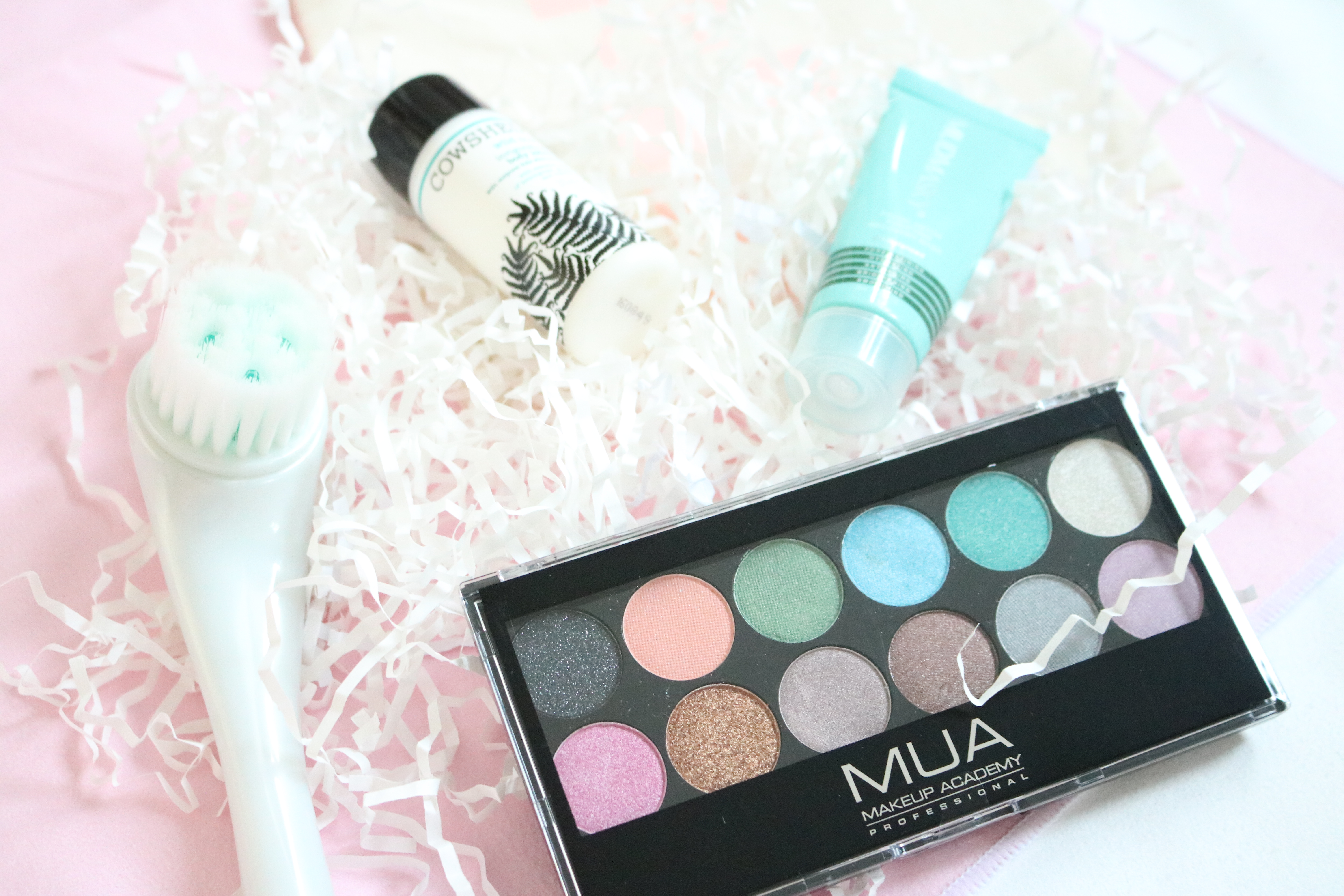 Glossybox, August 2016, Jodetopia, Review, Beauty Box, Subscription Box, Cowshed, Mudmasky, Spa To You, Rae Feather