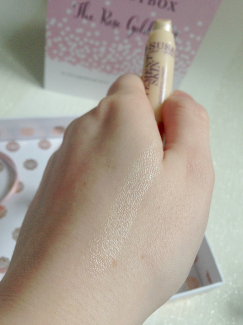 so susan golden highlighter swatched on hand